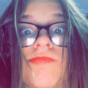 Meet your Posher, Gabriella